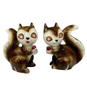 Salt & Pepper Shakers Squirrel Animal Set Ceramic Kitchen Container Vintage